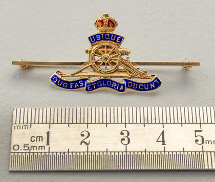 Royal Artillery WW1 15 Carat Gold & Enamel Regimental Sweetheart Bar Brooch